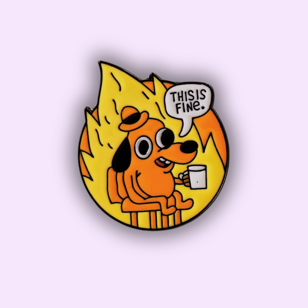 Pin's Humour 'This Is Fine' Avec Tête De Mort - En Acier, Neuf Avec étiquettes, Marque Clj Charles Le Jeune