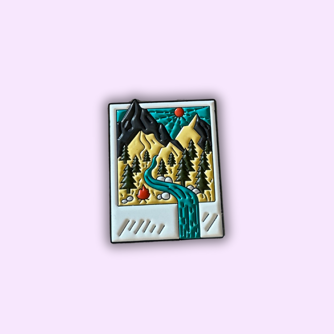 Pin's "Paysage Montagneux" 