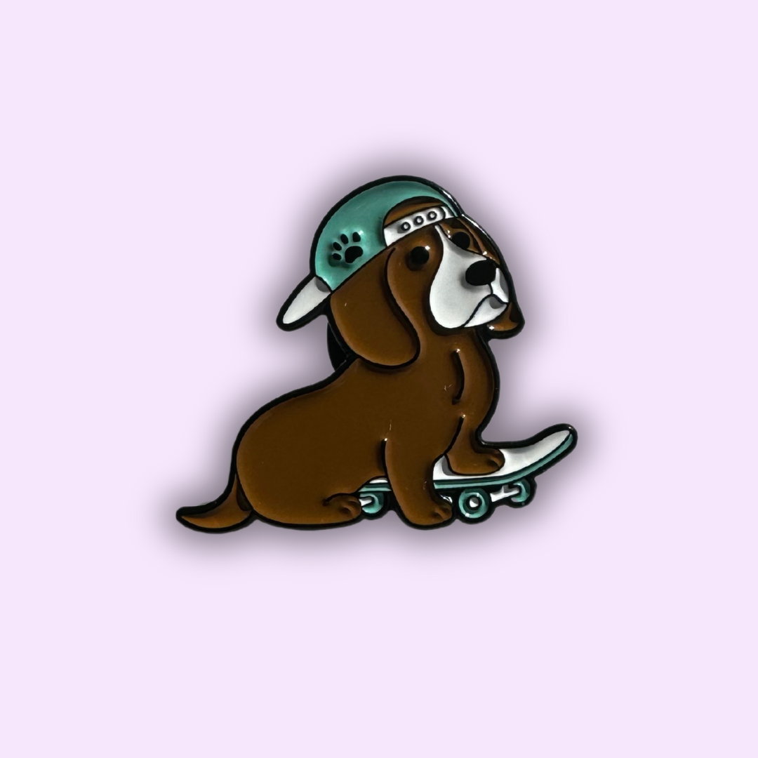 Pin's "Basset Hound Skateur"