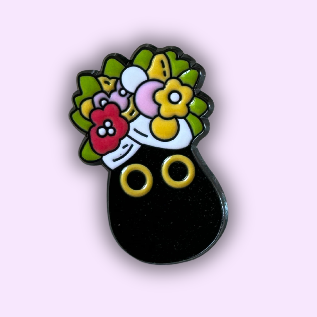 Pin's "Chat Noir Couronne de Fleurs"