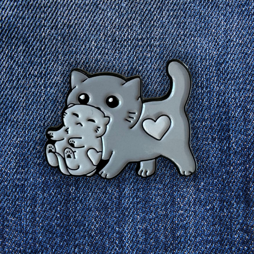 Pins Maman Chat sur un jean