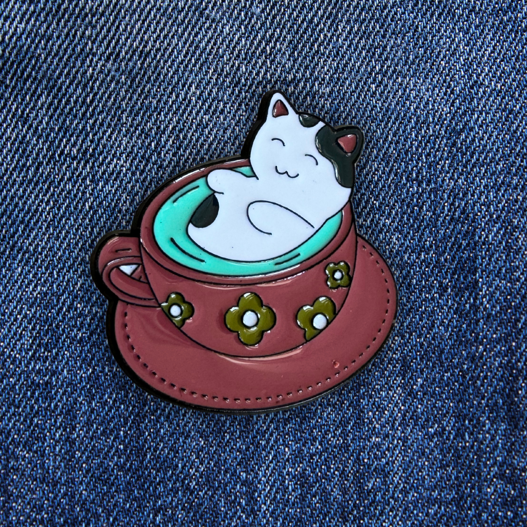 Pins Chat Dans Une Tasse sur un jean