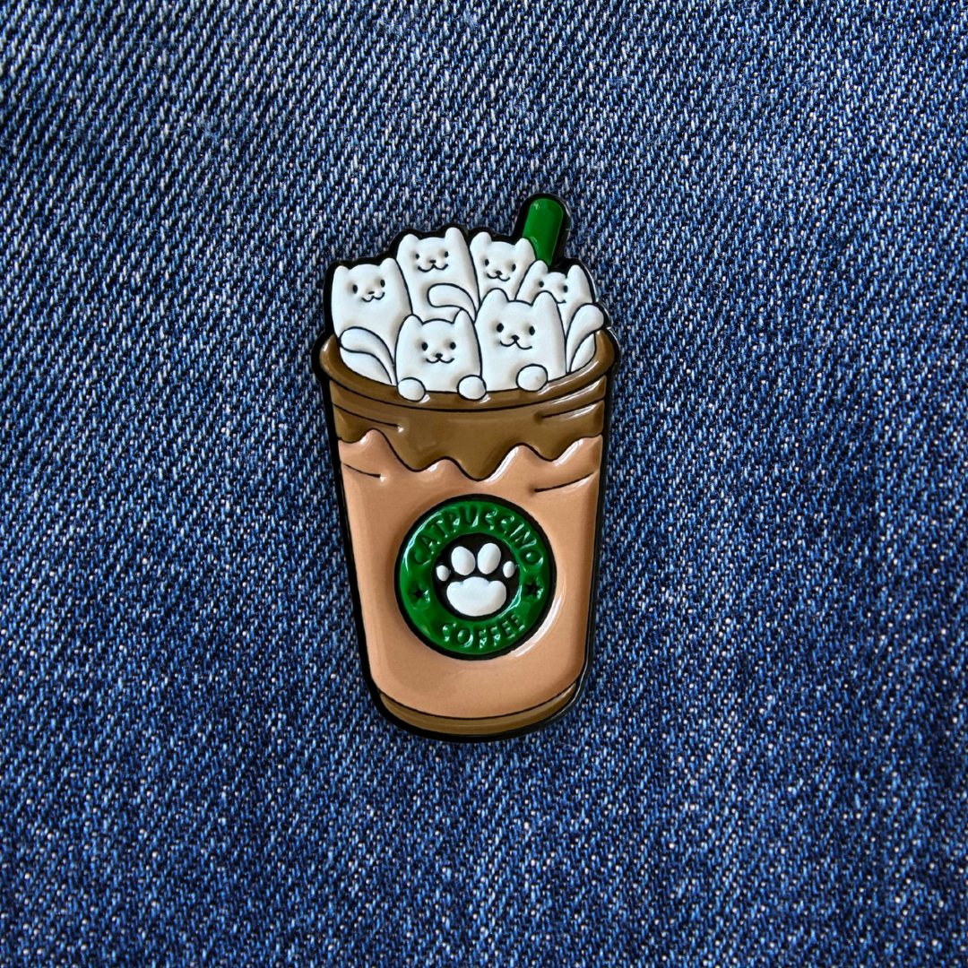 Pins CATPUCCINO sur un jean