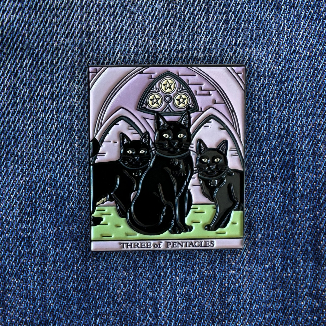 Pins THREE OF PENTACLES sur un jean