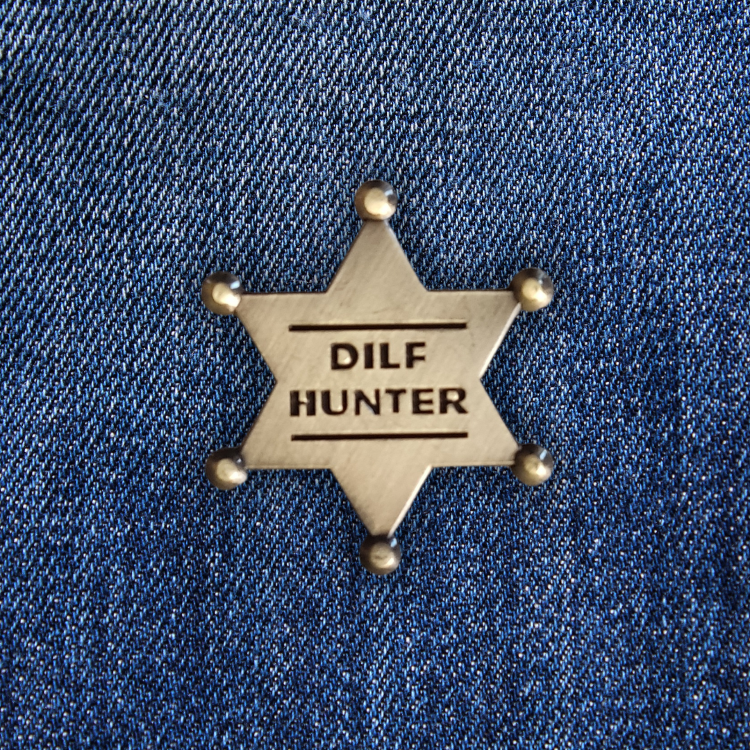 Pin's Dilf Hunter sur jean